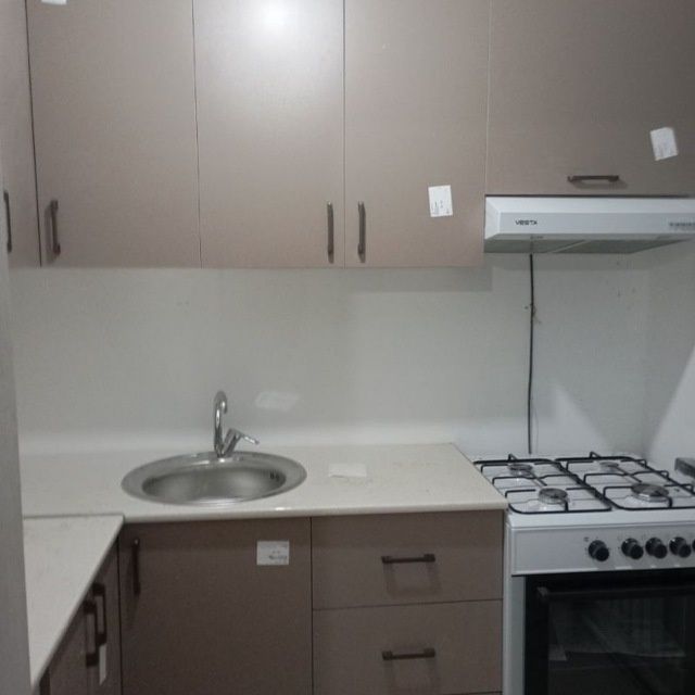 Doʻkon uchun stelaj polka vitirinalar