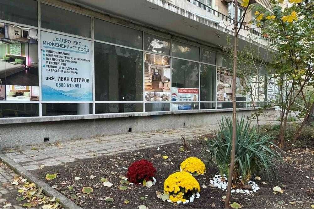 Дава се под наем Магазин в Шумен, Математическа гимназия - 269 кв.м за 1504 € - Снимка #1