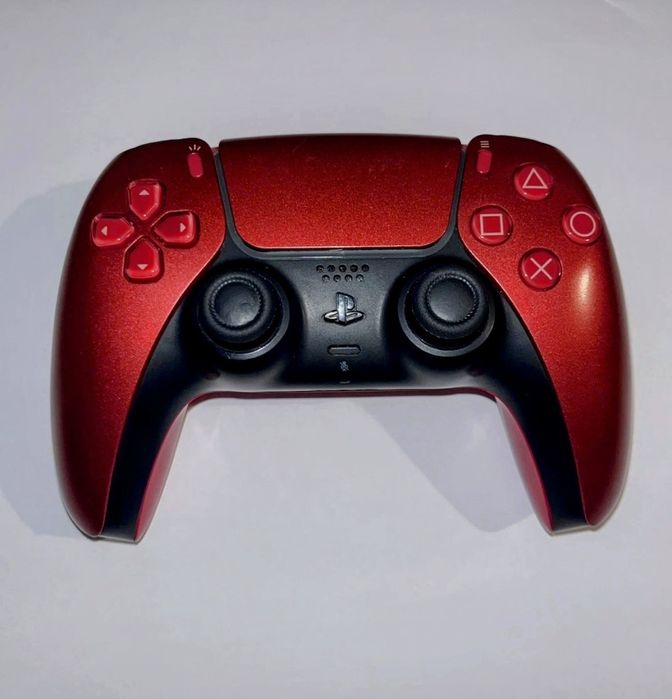 PS5 джойстик DualSense Volcanic Red – като нов, без забележки