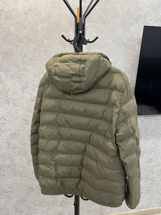 Продам куртку в отличном состояние