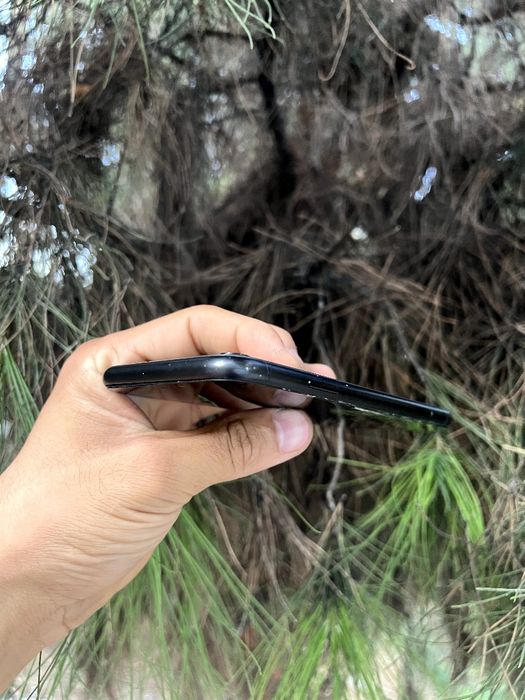 Iphone xr               .