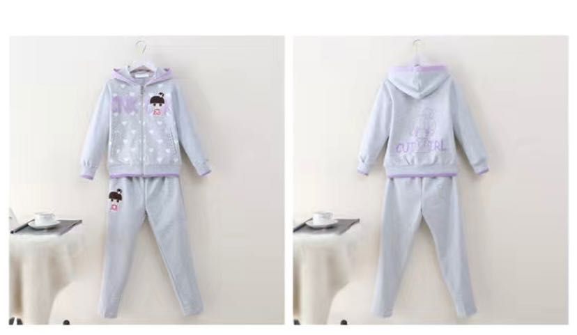 Спортивные костюмы для девочек