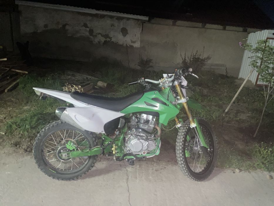 продам эндуро мотоцикл срочно