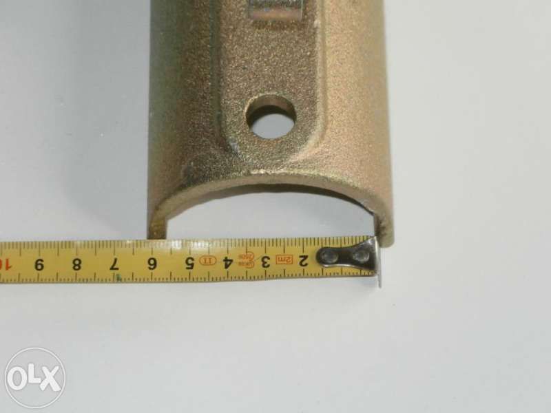 Лапи за ремаркета за кръгли и квадратни тръби.