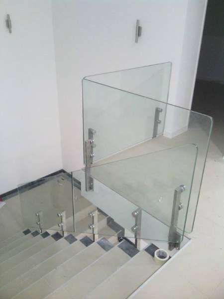 Парапети от стъкло