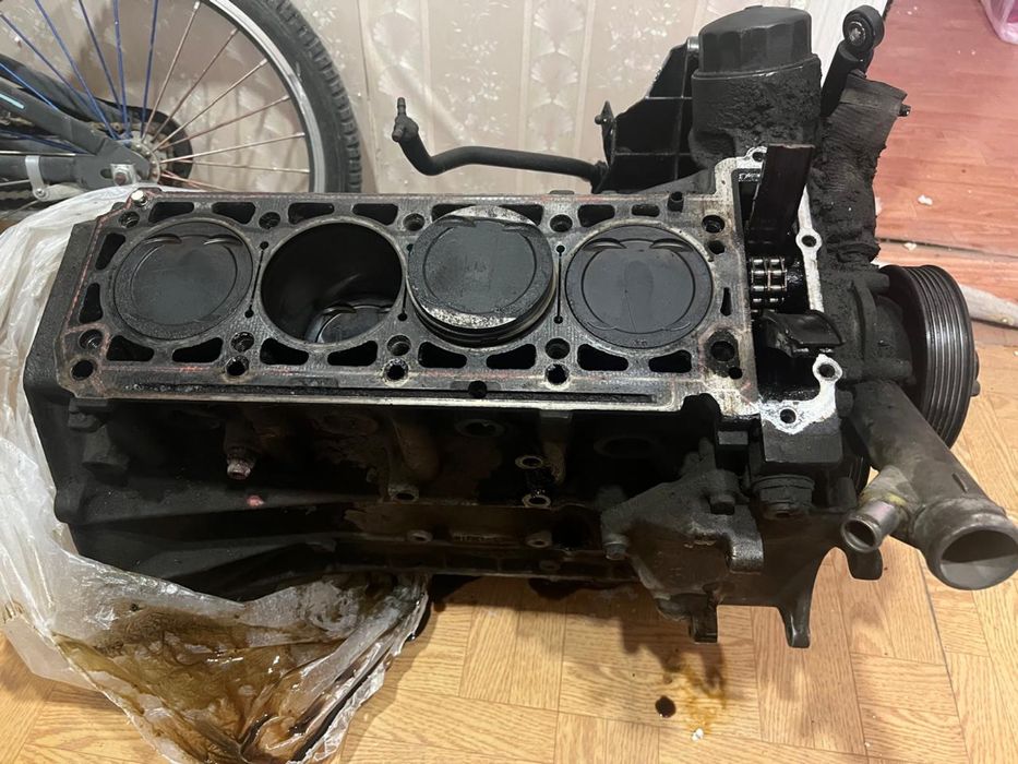 Продается запчасти двигателя