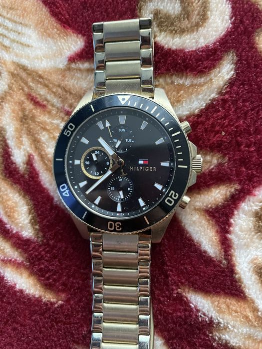 Vand ceas arata foarte vjne