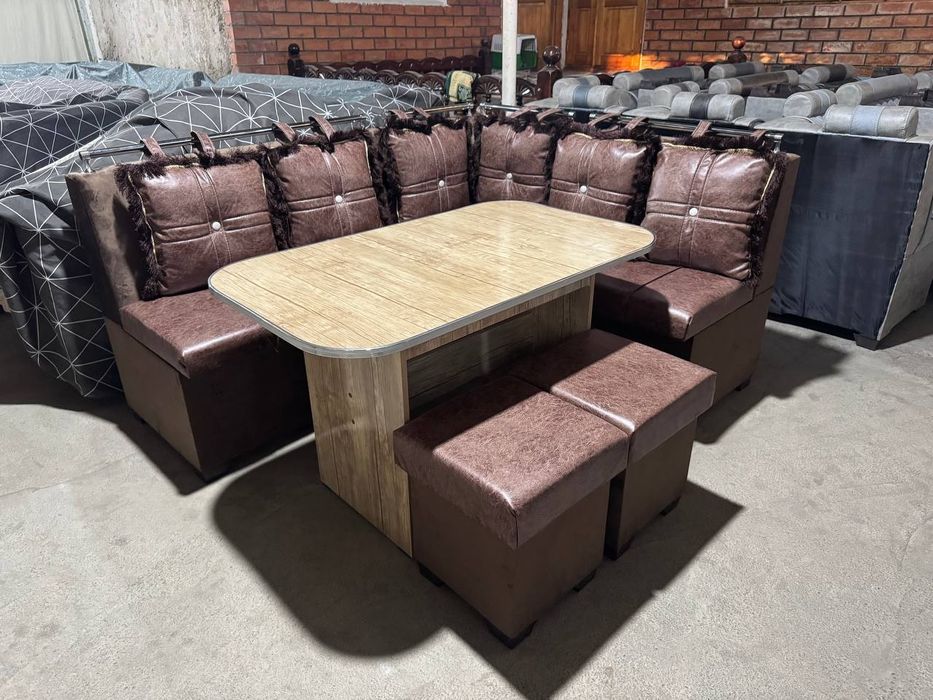 Продаётся новый кухонный уголок