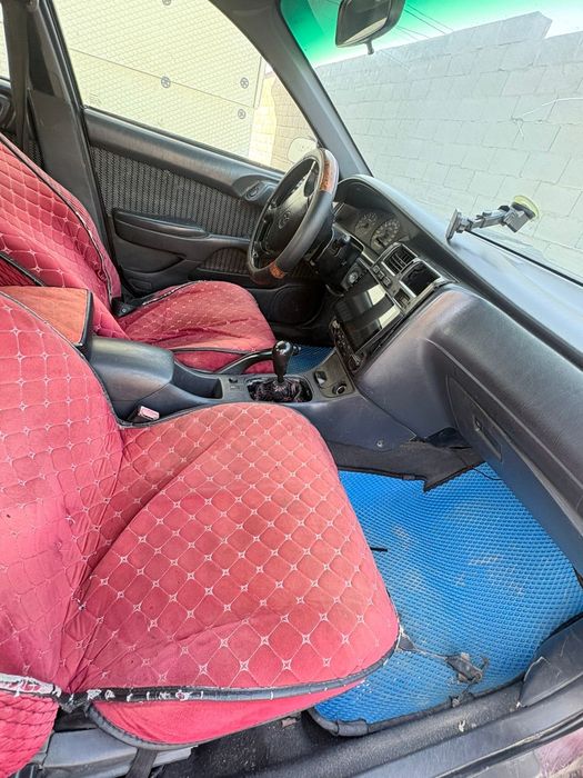 Срочно продам Тайота Карина Е