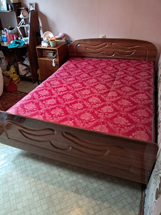 Продам Кровать б/у