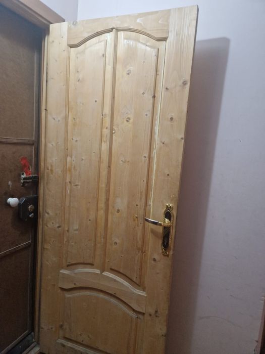 Продам железную дверь