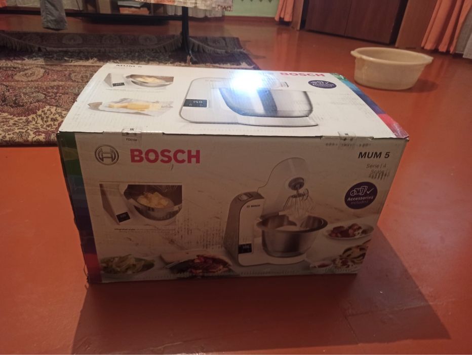 Кухонная машина Bosch MUM5