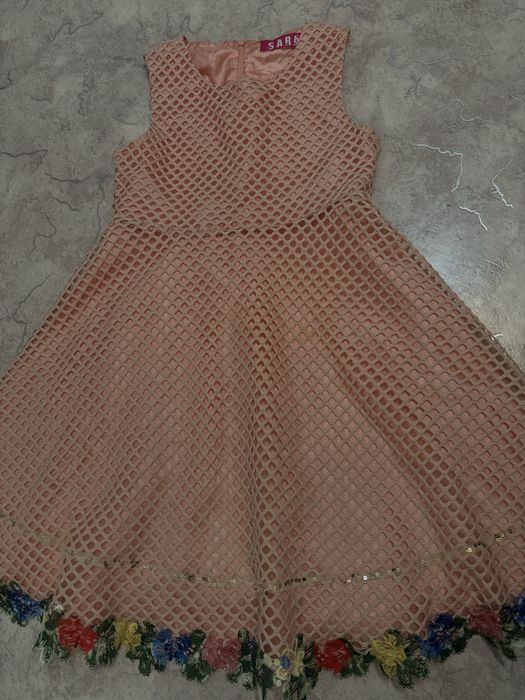 Нарядные платья для девочки 130р