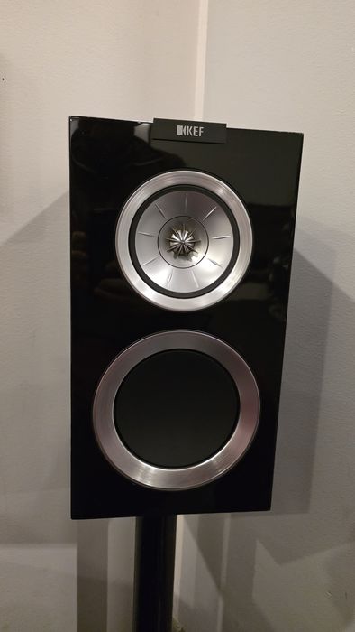 Kef R300 Boxe  gloss Black