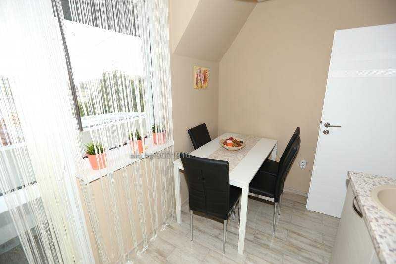 Дава се под наем Двустаен апартамент в Бургас, Възраждане - 60 кв.м за 408 € - Снимка #2