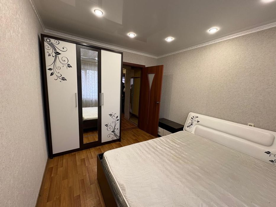 Продам 2 х ком квартиру 20 мкр.