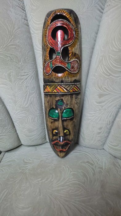 Vând set 4 măști decorative africane din lemn masiv sculptat manual  stil boho