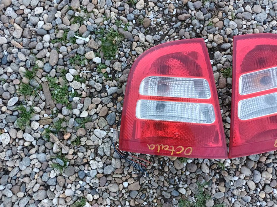 ляв и десен стоп за шкода октавия октавиа седан фейслифт SKODA OCTAVIA