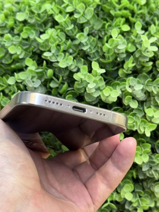 iPhone 15 Pro / 128GB