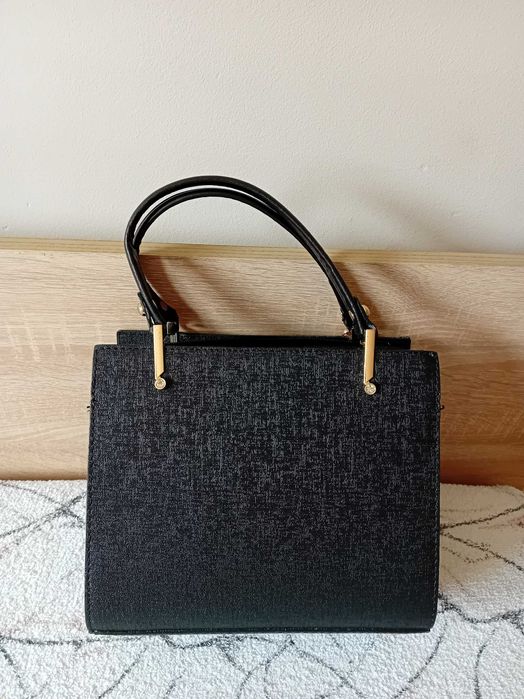 Дамска чанта Guess