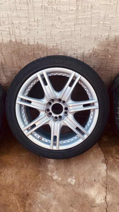 Титан R18 245/40