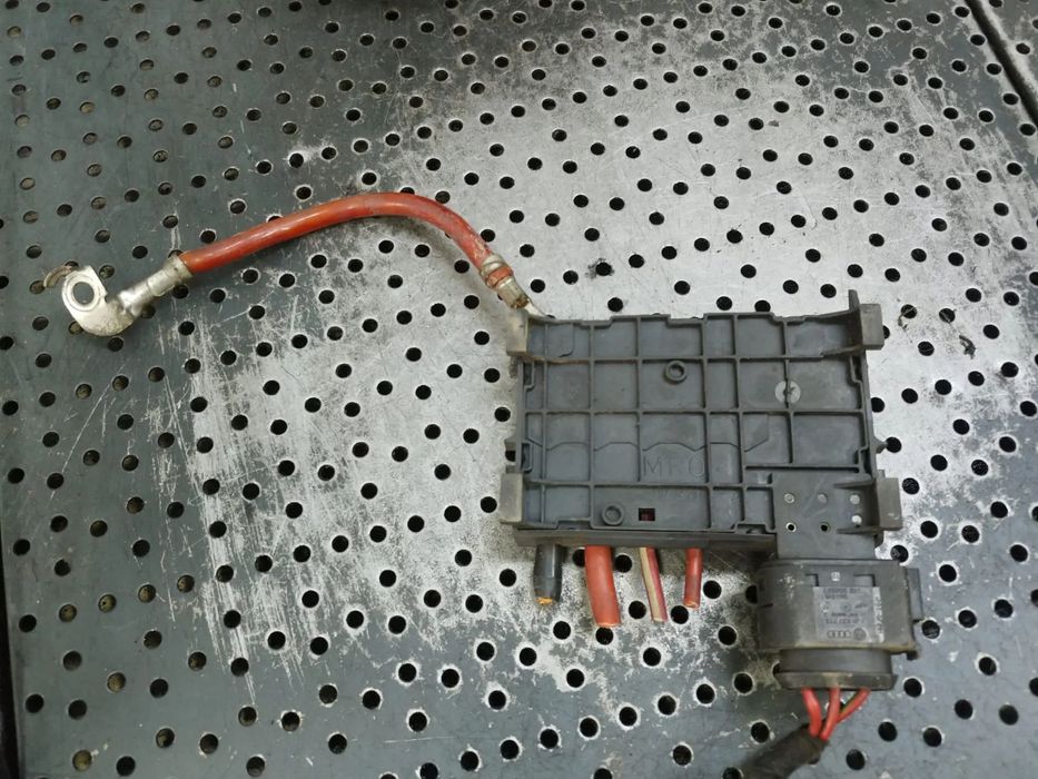 panou sigurante  1.9 tdi asz audi a3 8l  1j0937773