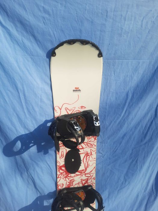 Сноуборд Blackhole 145см. С автомати