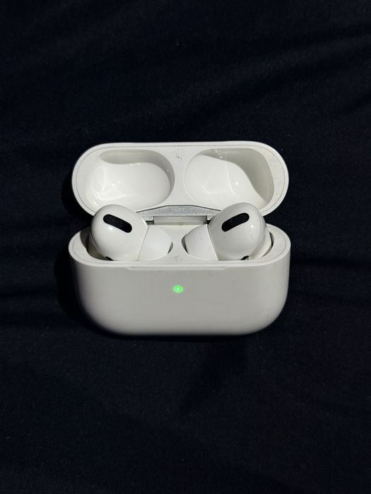 Apple AirPods pro продам оригинал