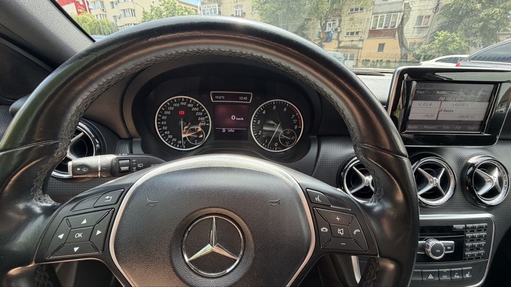 Vând Mercedes-Benz A 180, 122 cp