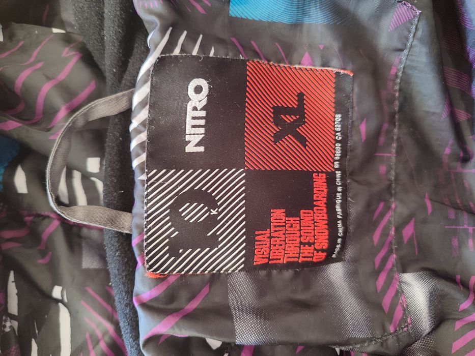 Ски сноуборд яке NITRO XL ГЪШИ ПУХ