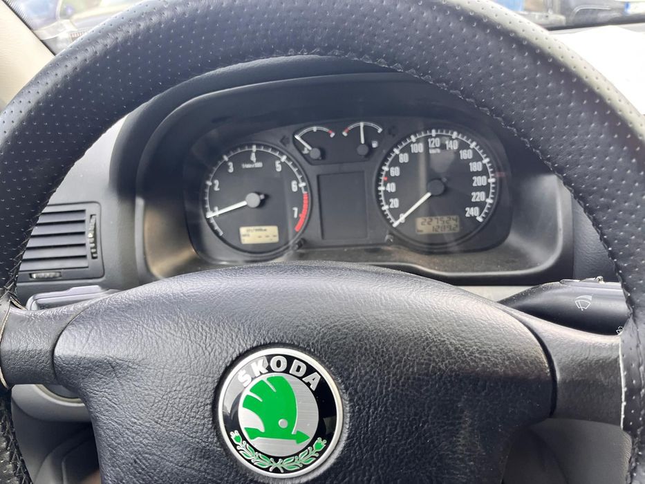 Vând Skoda Octavia 1