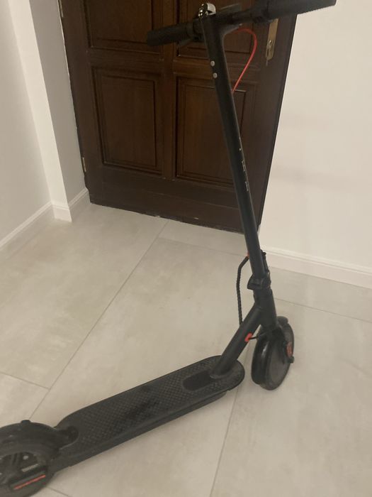Vind trotineta electrica JHR. Merge cu 35 km.