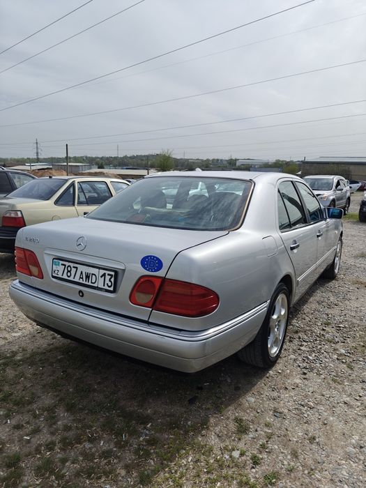 Мерс 210 лупарик