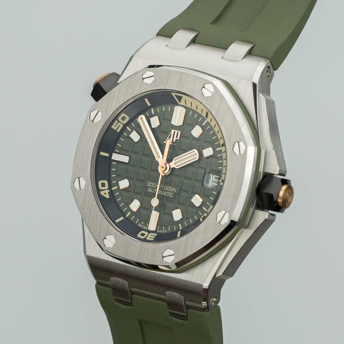 Audemars Piguet Royal Oak Offshore Diver 15720ST.OO.A052CA.01 Khaki Green dial