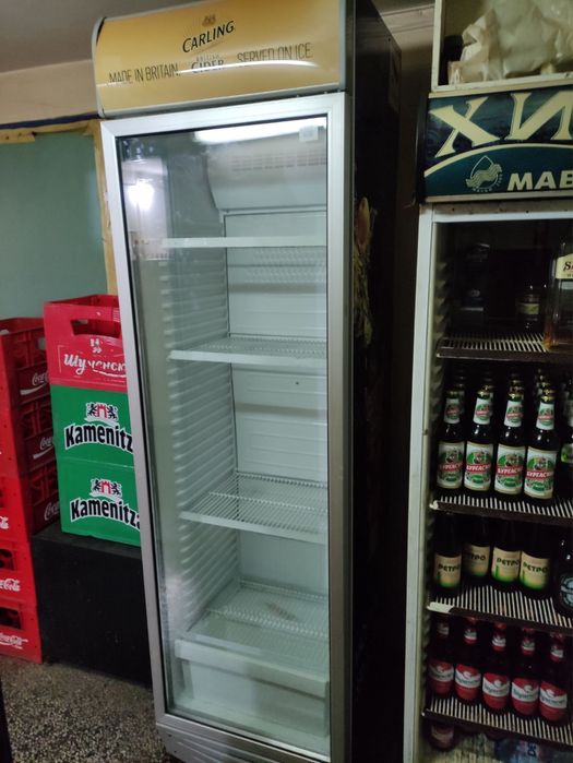 Хладилна витрина