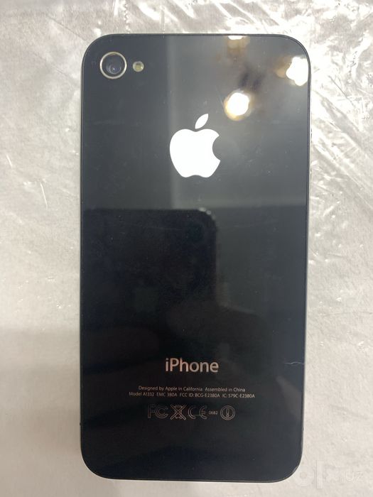 срочно продаю Iphone 4