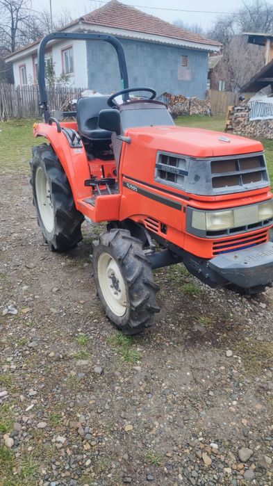 Tractoras Kubota Gt5 de vânzare...23 cai. Preț 6000 euro