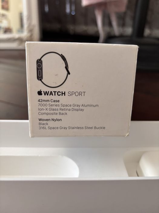 Apple Watch Sport 42 mm 7000 Series Space Gray Aluminum