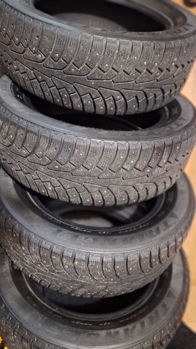 Зимняя резина б/у комплект
