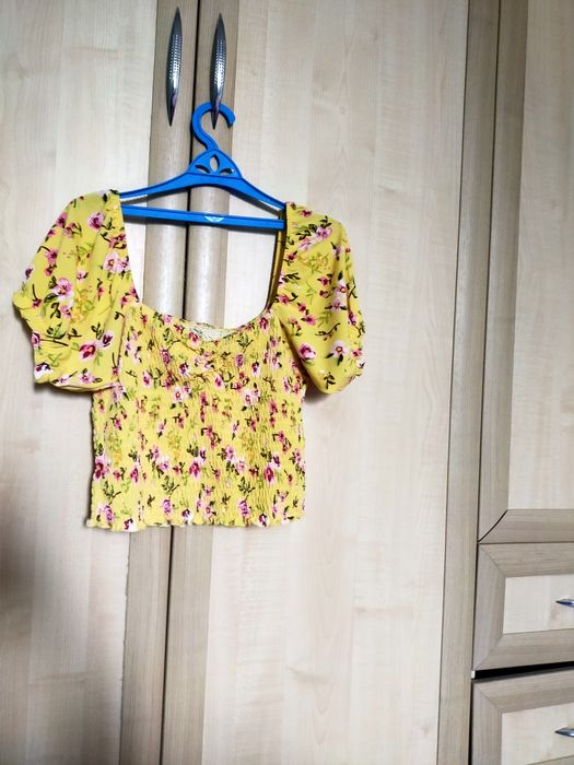 Топик жёлтая М размера