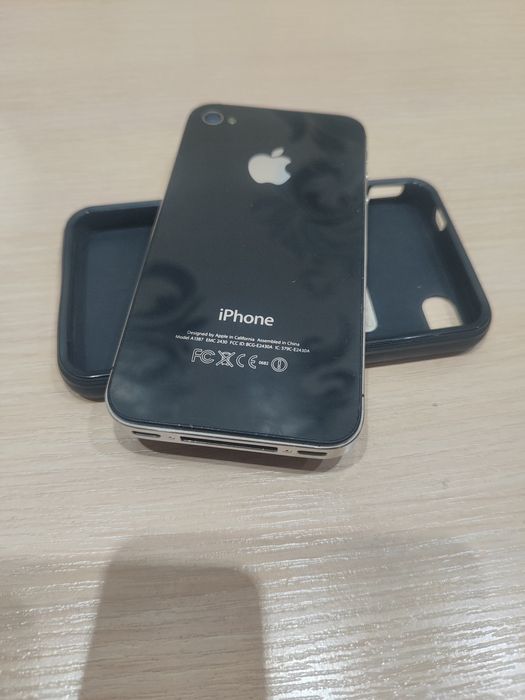 Айфон 4 продам..