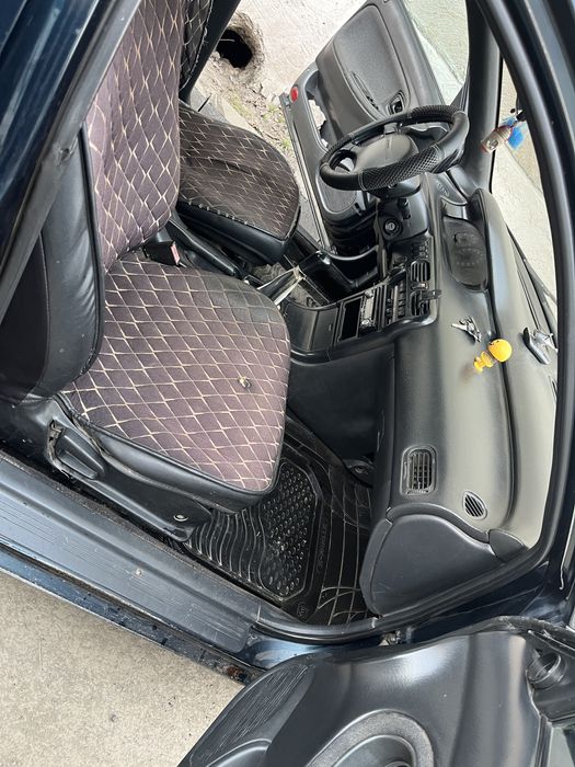 Машина мазда кроносс