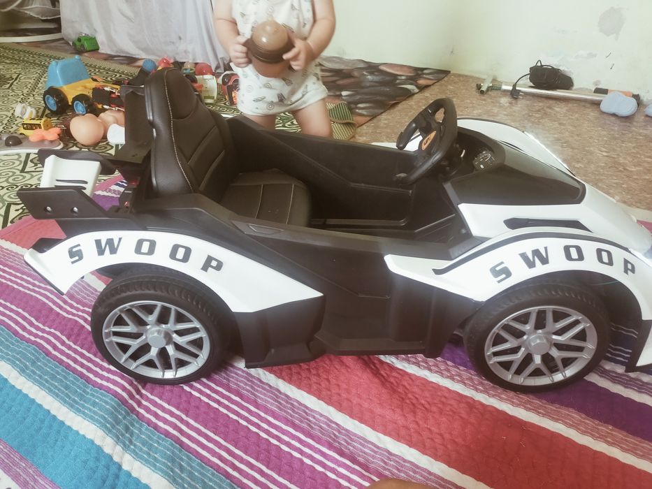 Спортыивнй машина сатылады