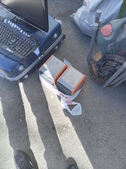 Монитор, клавиатура, колонки