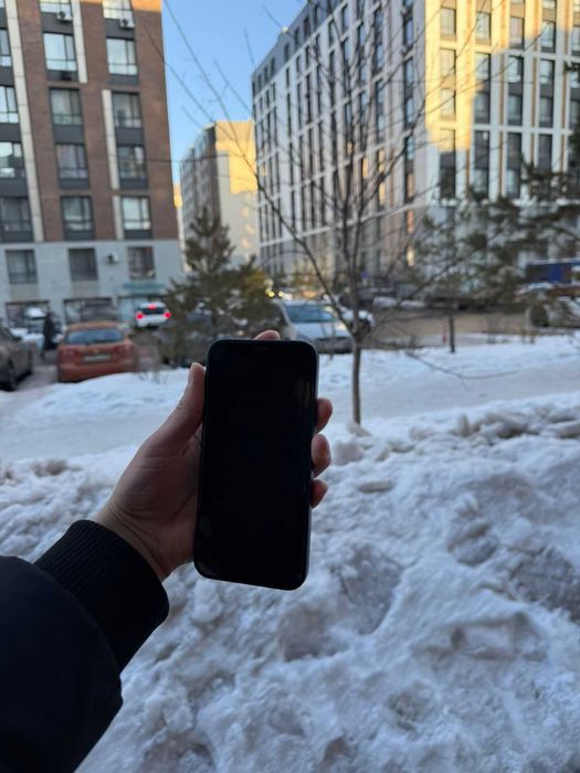 Айфон 12 64гб срочно