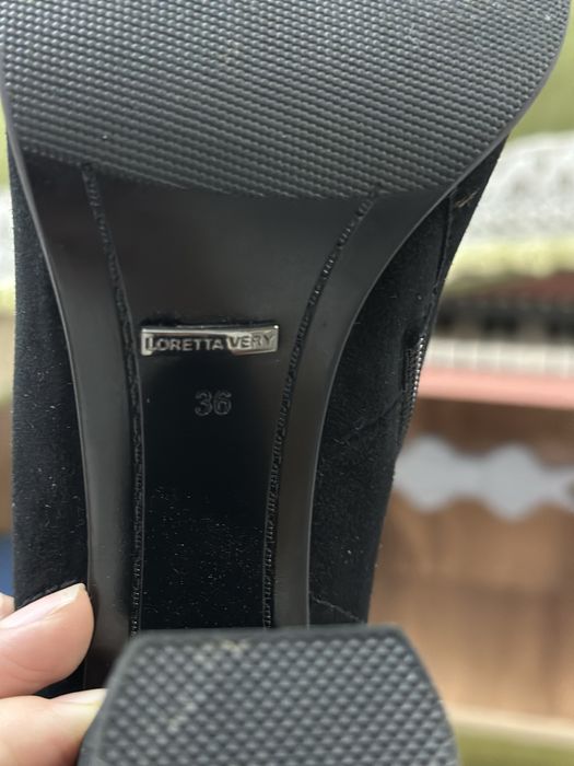 Продам полуботинки на каблуках