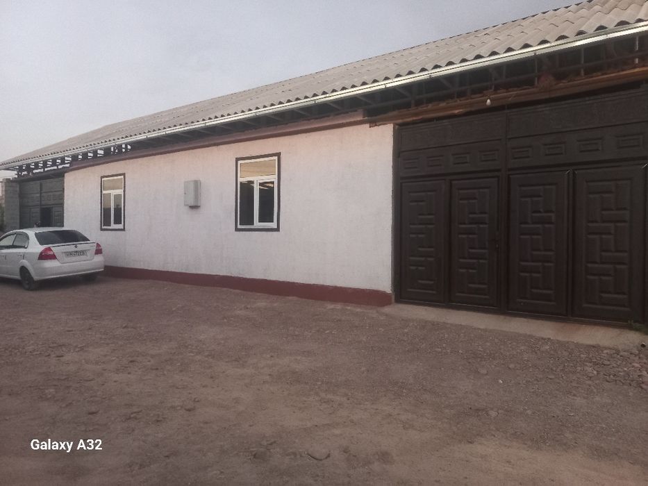 Yangi uchaska 2 oylaga muljallangan 2 darvoza 8 ta xona sharoyit bor