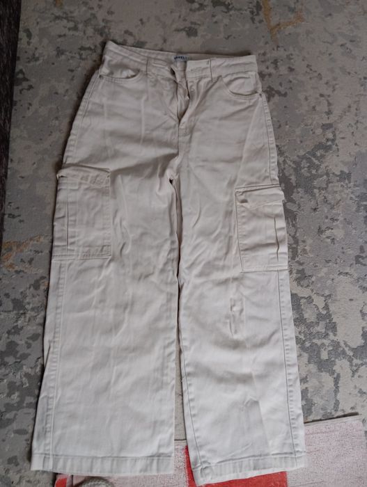 Белые карго джинсы