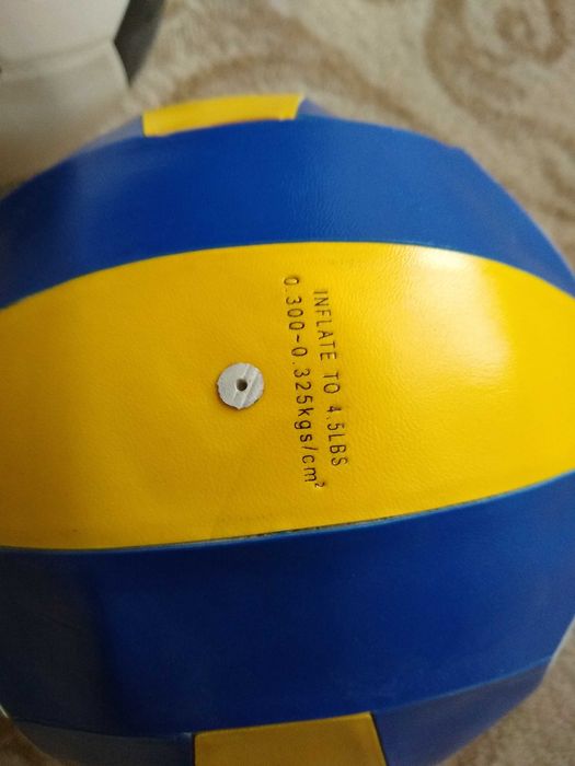 Футболна и волейболна топки  Mikasa