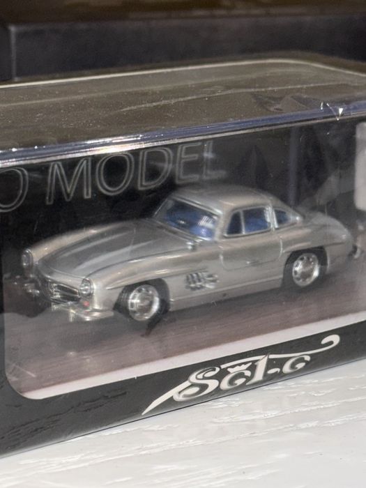 Мерседес 300sl 1/64